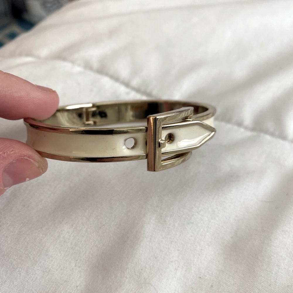 Gold and cream ribbon bangle